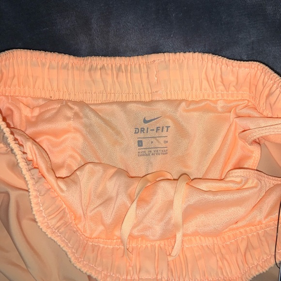 Nike dry fit shorts!! - Picture 2 of 3